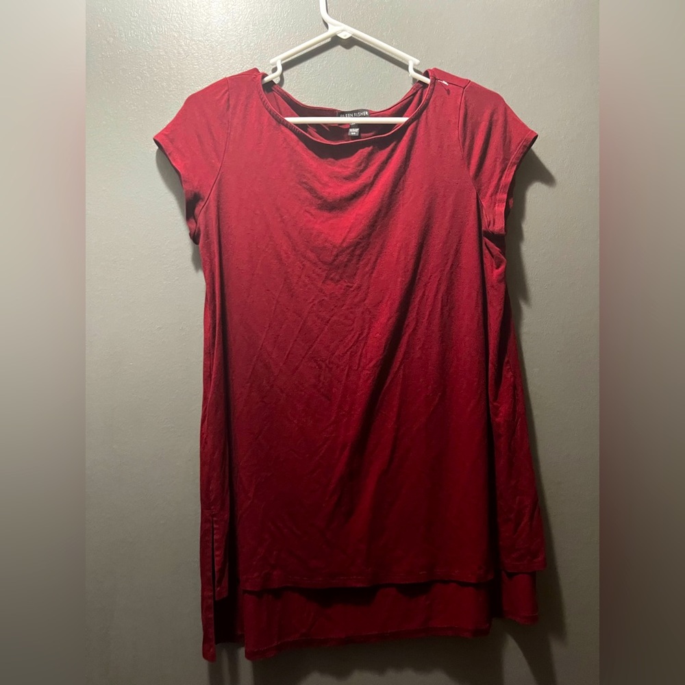 Eileen fisher maroon T shirt size small